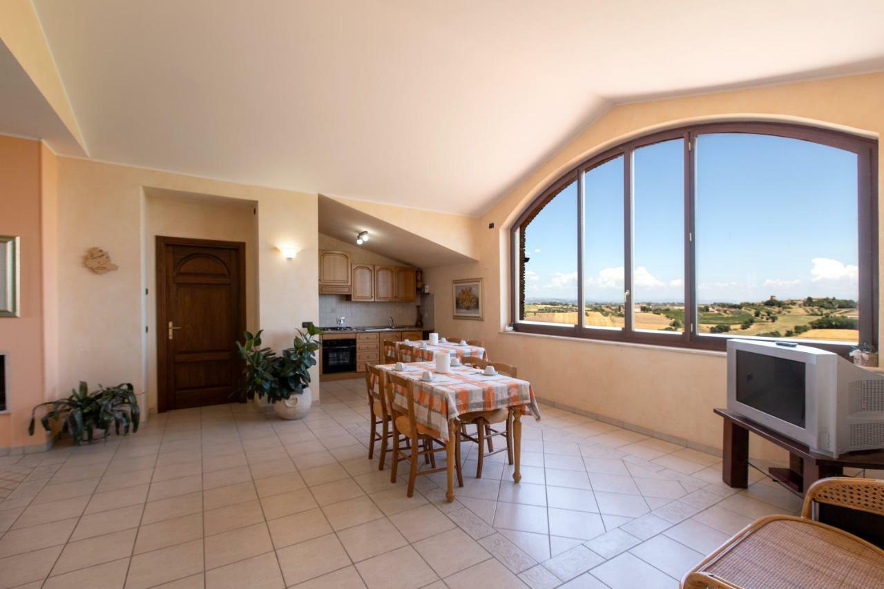 B&B La Casa Fra Gli Olivi Marsciano Bagian luar foto